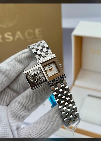 Versace Kadın Klasik Altın Renkli Kol Saati - Görsel 15