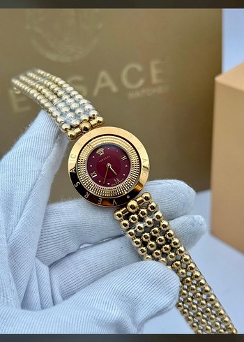 Versace Kadın Klasik Altın Renkli Kol Saati - Görsel 11