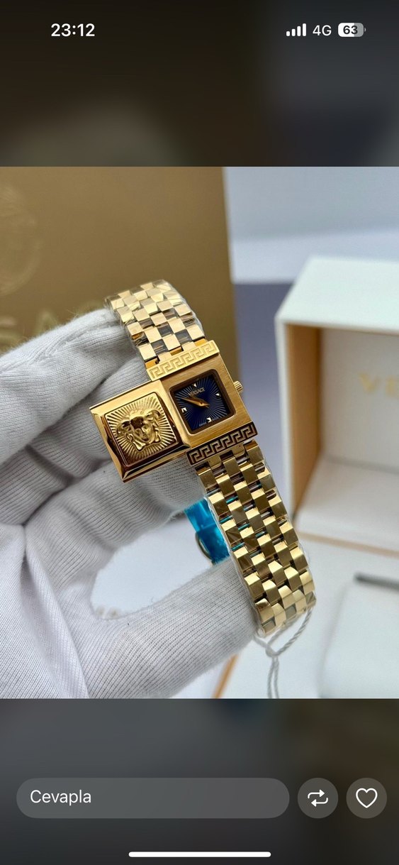 Versace Kadın Klasik Altın Renkli Kol Saati - Görsel 3