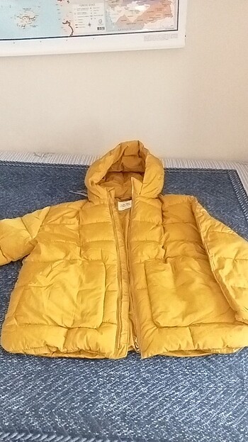 13-14 Yaş Beden Zara marka çok az kullanılan bir mont