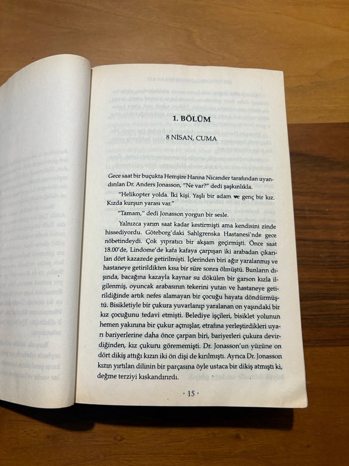 Arı Kovanına Çomak Sokan Kız - Stieg Larsson - Görsel 4