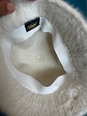 Zara İsnar Tüylü Şapka