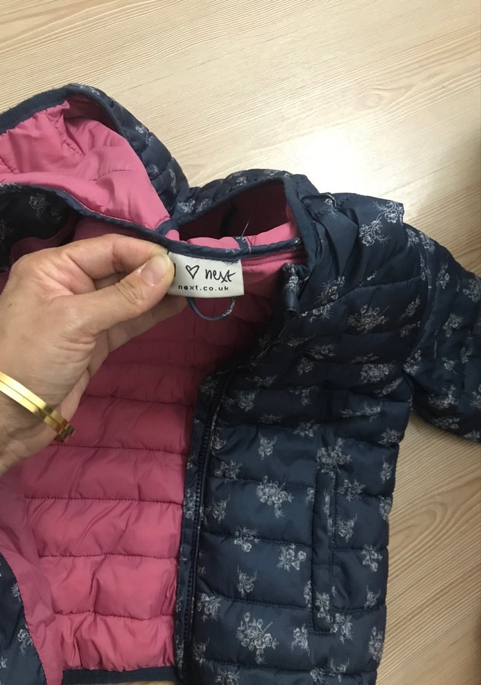 Kız Çocuk Lacivert Baskılı Kapüşonlu Mont - Görsel 4