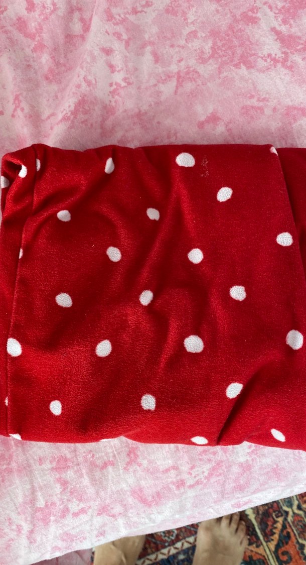 Kızlar için Puantiyeli Kırmızı Polar Pijama - Görsel 2