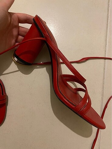 Bershka Kırmızı Topuklu Sandalet