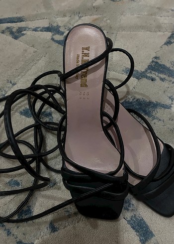 Siyah Yılan Desenli Bağcıklı Stiletto Topuklu Kadın Sandalet - Görsel 2