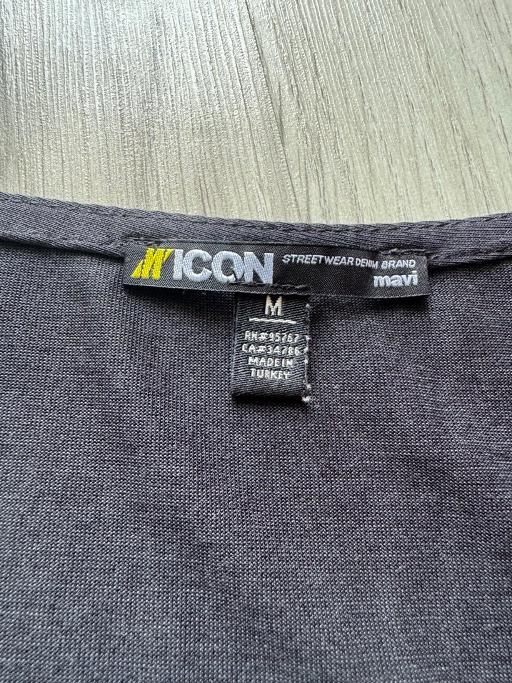 Mavi marka V Yaka Önden Büzgülü Gri Bluz - Görsel 3