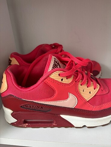 36 Beden kırmızı Renk Nike airmax