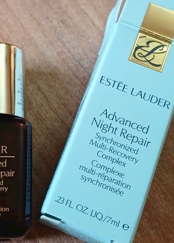 Estee Lauder ürünü