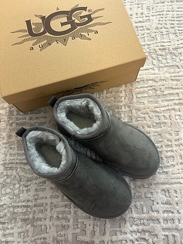 39 Beden Ultra Mini Ugg