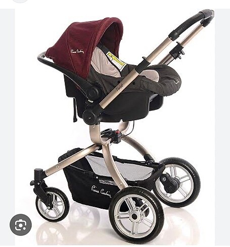 Pierre Cardin Bebek arabası