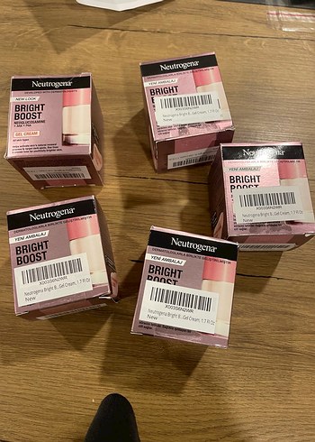 Neutrogena Bright Boost Nemlendirici Jel Krem