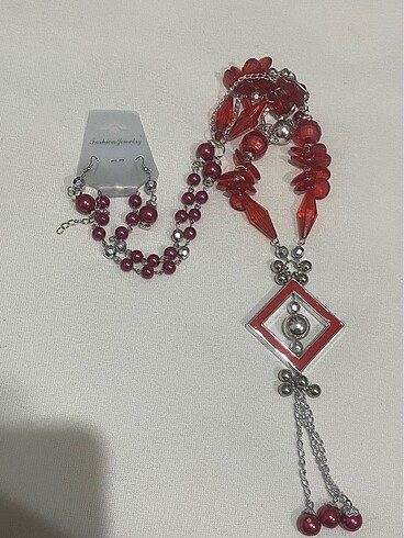  Beden kırmızı Renk Kolye ve küpe set