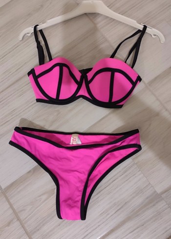 Pembe Strappy Mini Bikini Takımı