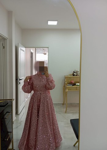 Pembe pullu tesettür abiye