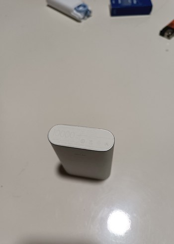 Xiaomi Beyaz Taşınabilir powerbank - Görsel 4