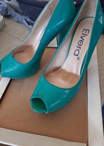 Turkuaz Parlak Rugan Stiletto Topuklu Kadın Ayakkabı - Görsel 3