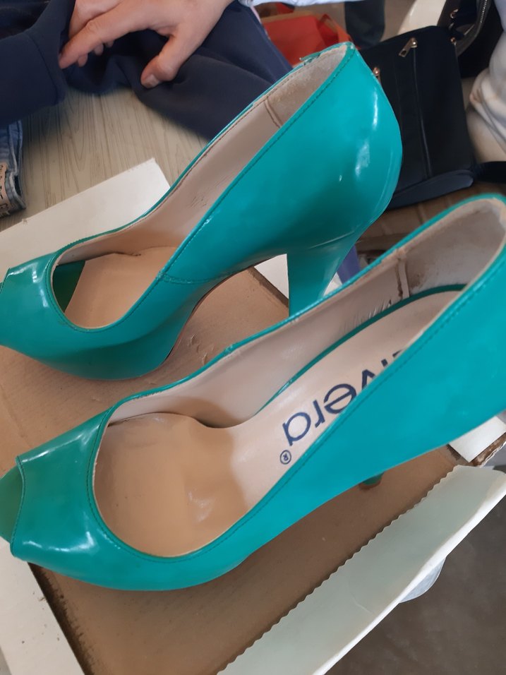 Turkuaz Parlak Rugan Stiletto Topuklu Kadın Ayakkabı - Görsel 2