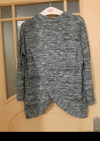 Gri V Yaka Uzun Kollu Salaş Hırka - Görsel 2