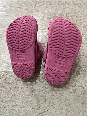20 Beden Crocs bebek terlik