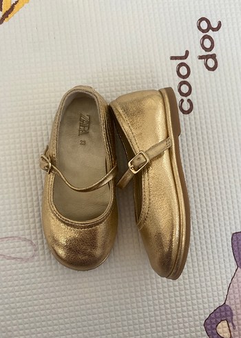 Zara Kız Çocuk Altın Renkli Tokalı Babet - Görsel 3