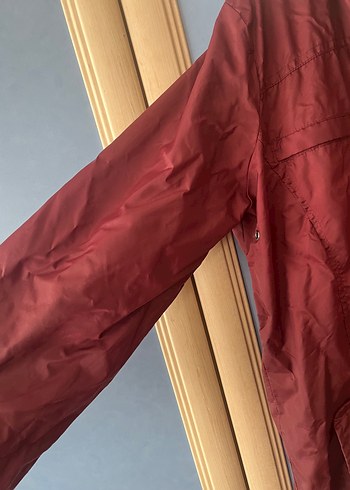 LC Waikiki yağmurluk - Görsel 3