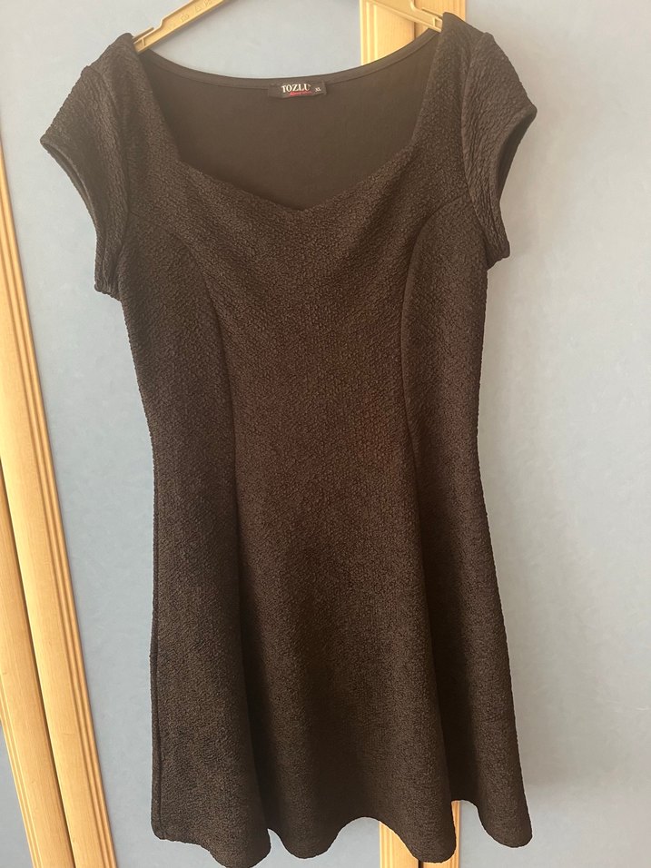 V Yaka Kolsuz Kadın  Elbise - Görsel 4