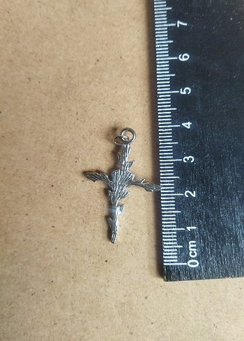 Gül Detaylı Gotik haç Kolye - Görsel 3