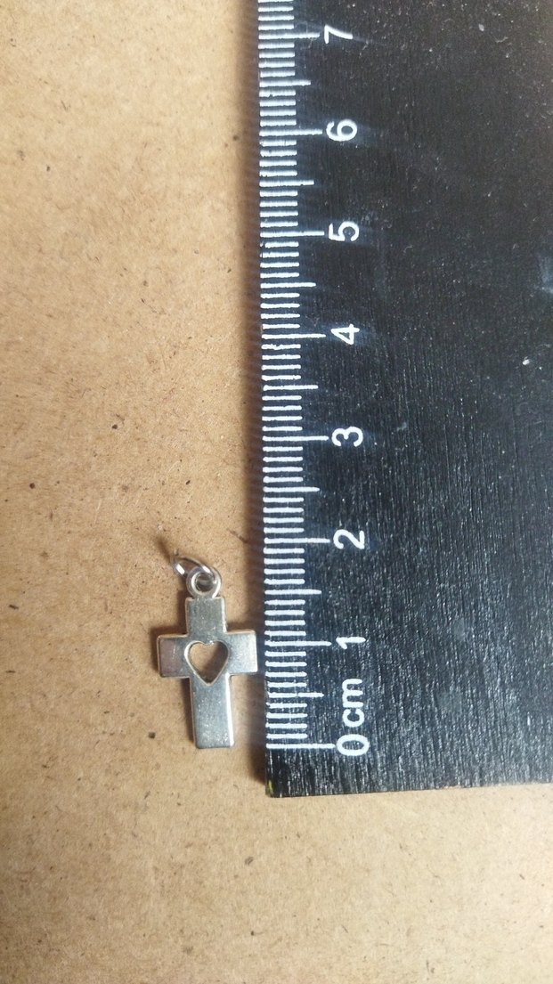 Kalp Detaylı Gri Haç Kadın goth Charm - Görsel 2