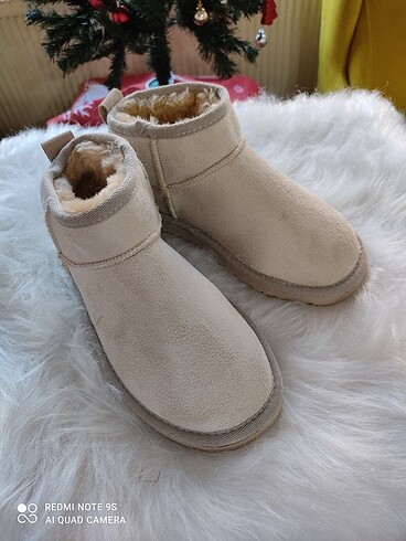 37 Beden ten rengi Renk Ugg ultra mini bej