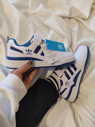 Adidas forum low
