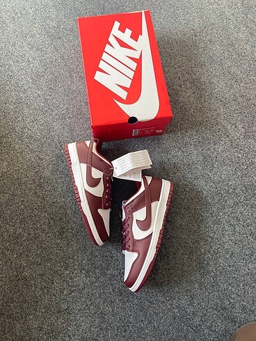 38 Beden bordo Renk Nike bordo