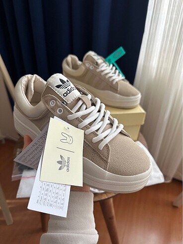 37 Beden Adidas Bad bunny