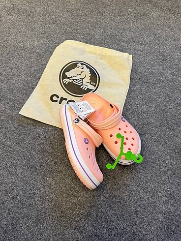 38 Beden Crocs