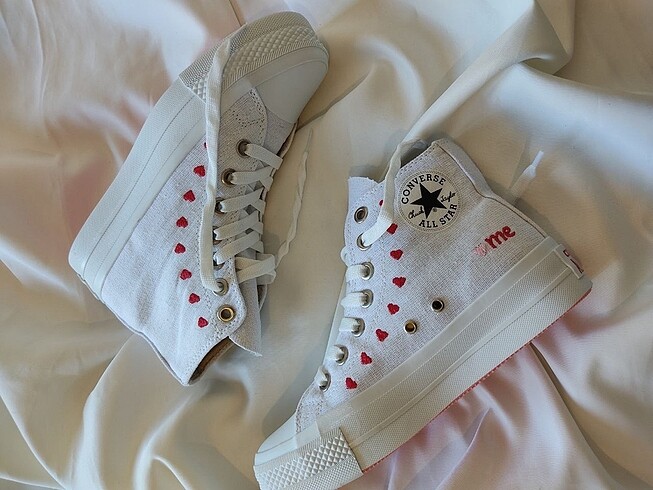 38 Beden Converse me