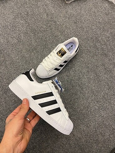 40 Beden beyaz Renk Adidas süperstar