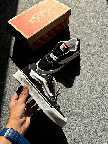 Vans knu