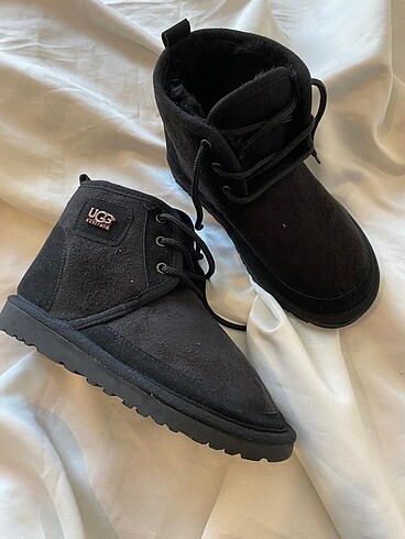 Ugg Ugg bot