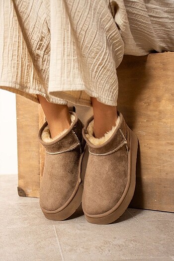 Ugg platform