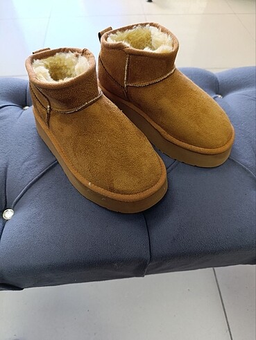 Ugg Ugg bot