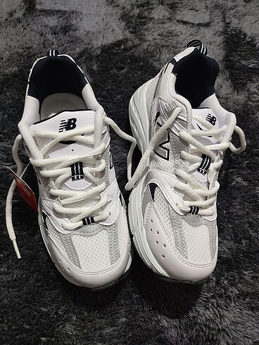 39 Beden beyaz Renk New balance 530