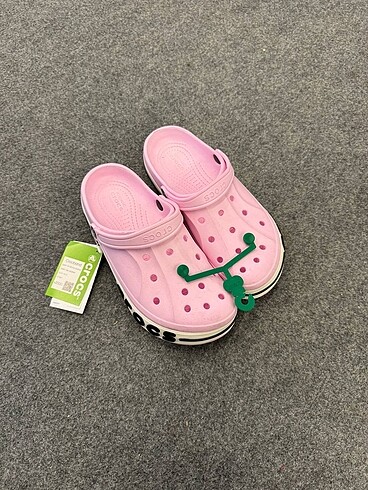 40 Beden Crocs