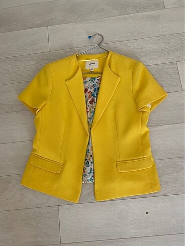 sarı kısa kollu ceket, yeni