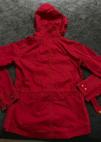 Büzgülü Kırmızı Kapüşonlu Yağmurluk - Görsel 7