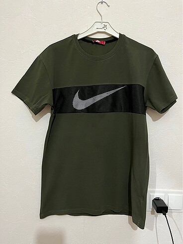 Nike L beden tişört