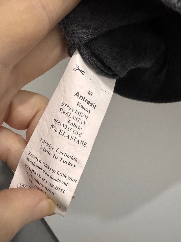 Gri Fermuarlı V Yaka Kadın Yelek - Görsel 2