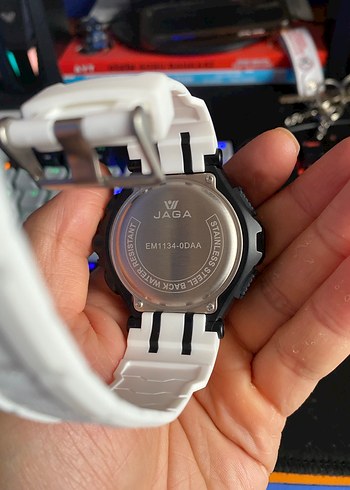 Siyah-Beyaz Dijital Erkek Kol Saati - Görsel 3