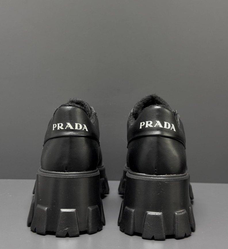 Prada Siyah Deri Sneaker — görsel 4/5