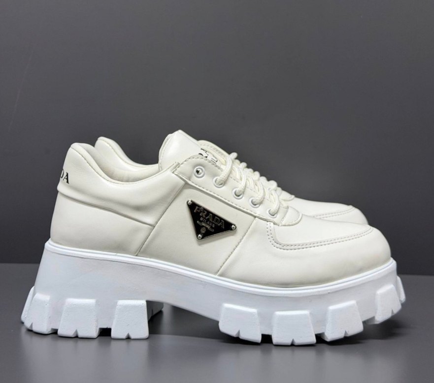 Prada Milano Beyaz Kalın Tabanlı Sneaker — görsel 3/5