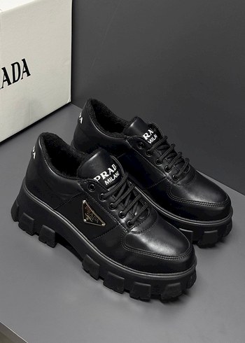 Prada ürünü